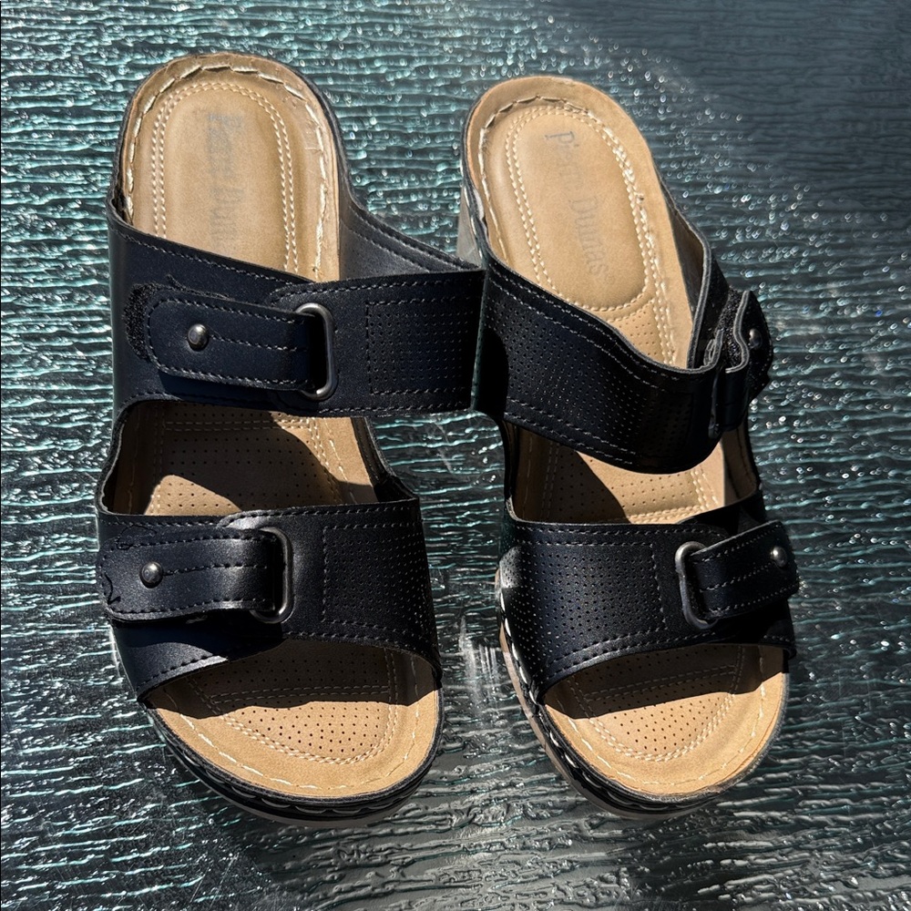 Pierre Dumas Black Wedges